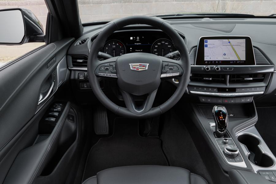 Торпедо Cadillac CT4 Premium Luxury 2019 года  (фото 24 из 28)
